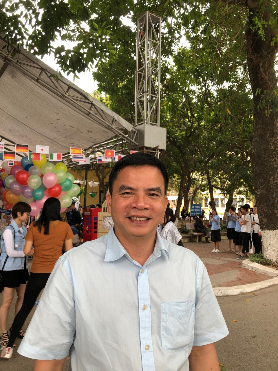 Hàng nghìn học sinh tham dự ngày hội tuyển sinh tại trường ĐH Hà Nội - 3
Ông Phạm Ngọc Thạch, Phó Hiệu trưởng trường ĐH Hà Nội