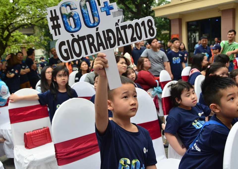 Đoàn Thanh niên EVN tổ chức Chương trình hưởng ứng chiến dịch Giờ trái đất 2018 - 2 Đoàn Thanh niên EVN tổ chức Chương trình hưởng ứng chiến dịch Giờ trái đất 2018 - 2