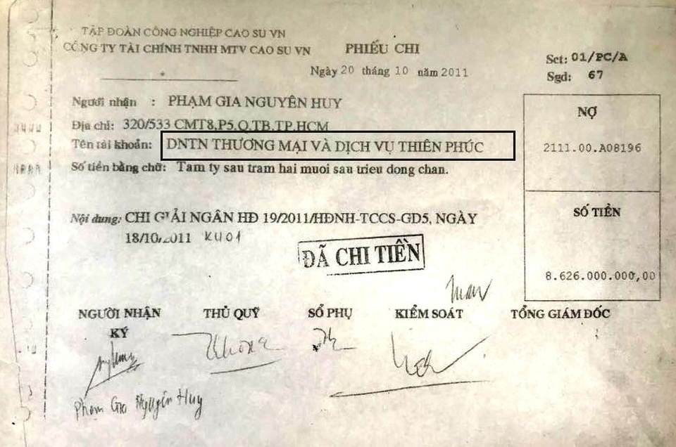 Vụ điêu đứng vì quyết định đình chỉ xét xử: Bản án sơ thẩm chưa thỏa đáng? - 2 Phiếu chi ngày 20/10/2011 của Cty Cao su Việt Nam chi cho DNTN Thương mại và Dịch vụ Thiên Phúc chứ không phải chi cho Cty Thiên Phúc Thành.