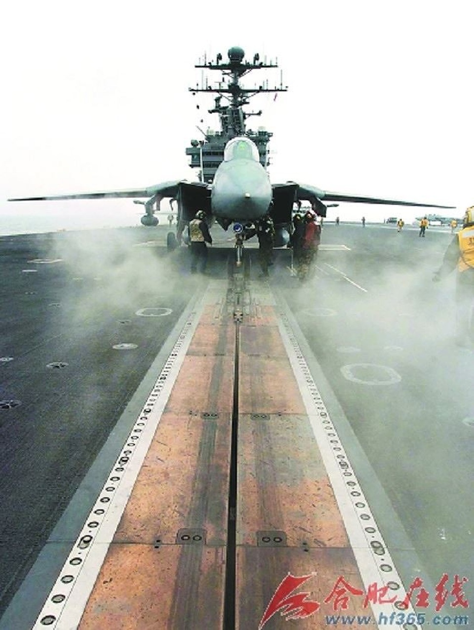 Kỹ thuật quân sự tiên tiến “trôi về” Trung Quốc như thế nào? - 1
Trung Quốc có được kỹ thuật phóng máy bay trên tàu sân bay từ Anh