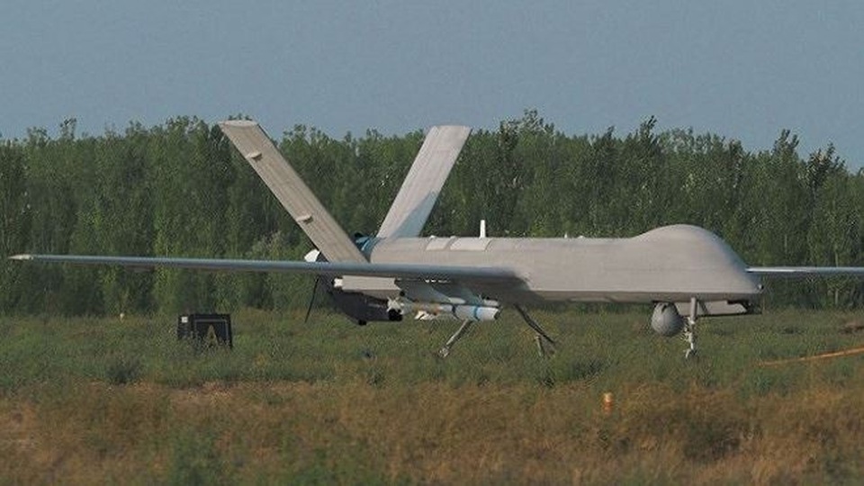 Kỹ thuật quân sự tiên tiến “trôi về” Trung Quốc như thế nào? - 3
Máy bay không người lái CH-4 bị coi là nhái theo UAV Predator của Mỹ