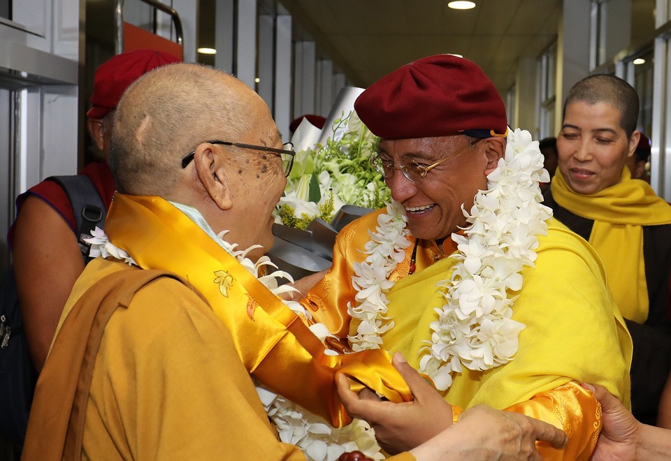 Pháp Vương Drukpa hưởng ứng Giờ Trái Đất tại TPHCM - 2 Pháp Vương Drukpa hưởng ứng Giờ Trái Đất tại TPHCM - 2