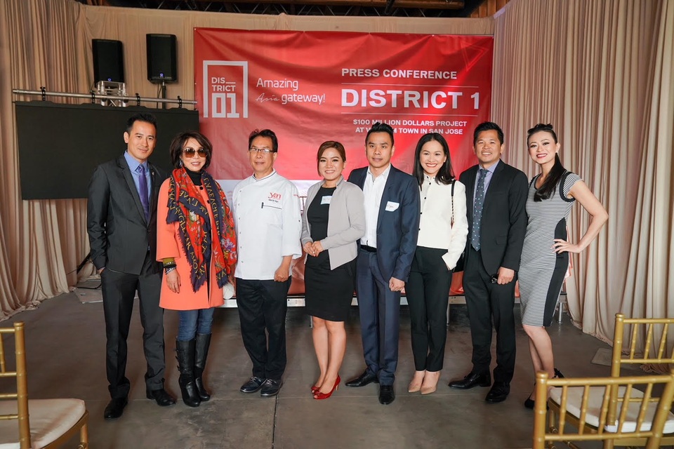 Các nhà đầu tư và chuyên viên tài chính