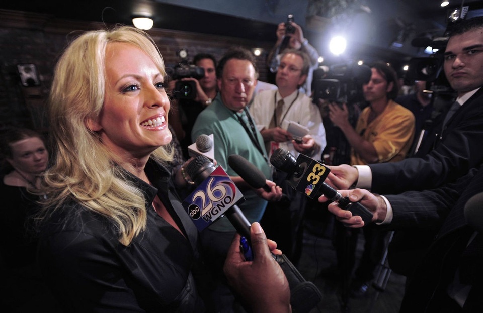 Giấc mộng chính trị của sao phim khiêu dâm trong lùm xùm tình ái với Trump - 2
Cô Stormy Daniels từng tranh cử vào vị trí thống đốc bang Louisiana hồi năm 2009 (Ảnh: The Advocate)