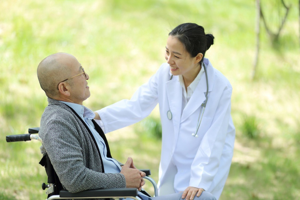 Kinh nghiệm lựa chọn sản phẩm bảo hiểm bệnh ung thư - 1