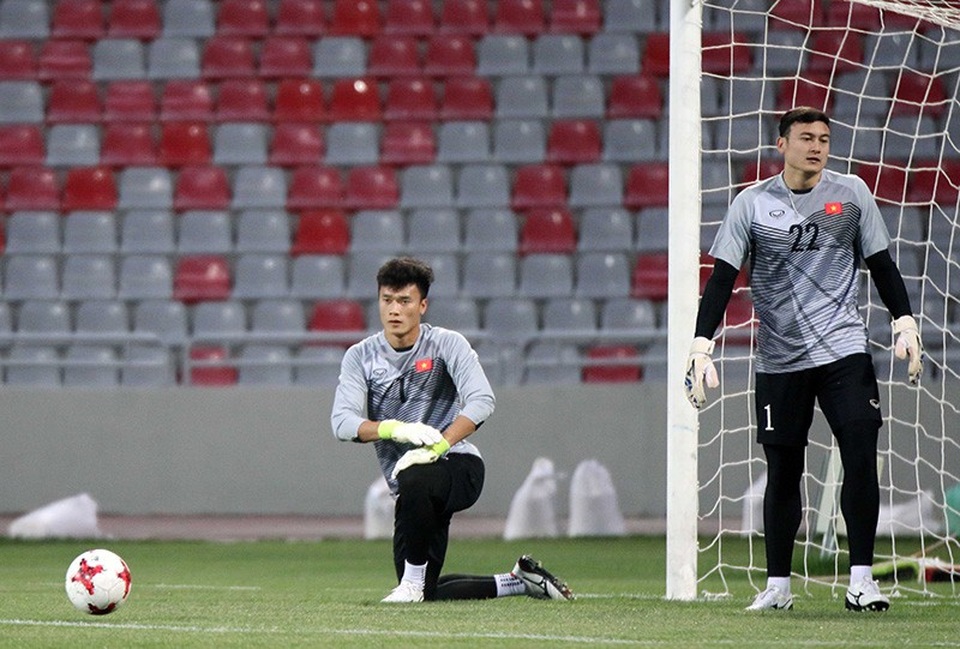HLV Park Hang Seo: “Đội tuyển Việt Nam sẽ chiến đấu tới phút cuối cùng” - 8
Thủ môn Bùi Tiến Dũng và Văn Lâm
