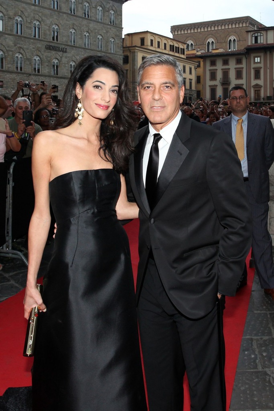 
George Clooney thừa nhận anh chưa từng nghĩ mình sẽ có con, chăm sóc con nhỏ như hiện tại. Tôi hầu như không được ngủ, tôi thật sự không nghĩ mình sẽ làm việc này. Tất cả bạn bè đều cười tôi...
