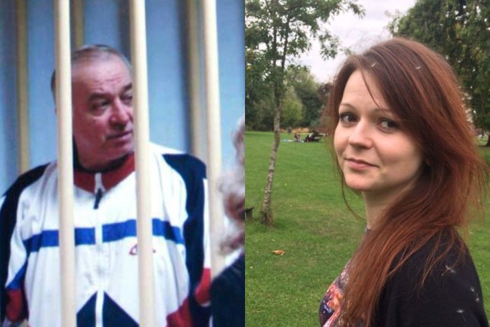 6 nước tẩy chay World Cup ở Nga vì vụ cựu điệp viên - 1
Cựu điệp viên Nga Sergei Skripal và con gái Yulia nghi bị đầu độc tại Anh hôm 4/3. (Ảnh: ABC News)