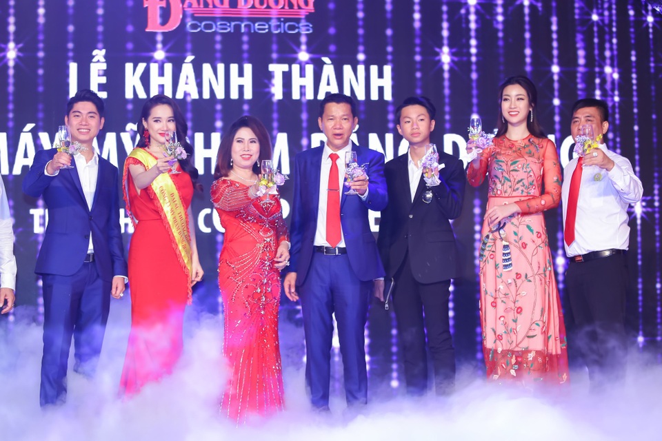 Nhà hàng Bê Vàng đồng hành cùng sự kiện khánh thành Nhà máy Sản xuất Mỹ phẩm Đăng Dương - 1 Nhà hàng Bê Vàng đồng hành cùng sự kiện khánh thành Nhà máy Sản xuất Mỹ phẩm Đăng Dương - 1