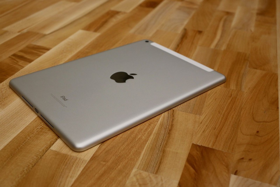 iPad Pro 2018 chính hãng giá “khủng” gần 52 triệu đồng sắp bán tại Việt Nam - 3 iPad không còn là mặt hàng hot như trước đây