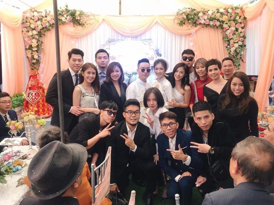 JustaTee và Trâm Anh "về chung một nhà", hot teen nô nức dự lễ ăn hỏi - 2 Lễ ăn hỏi của JustaTee và Trâm Anh ngày 28/3