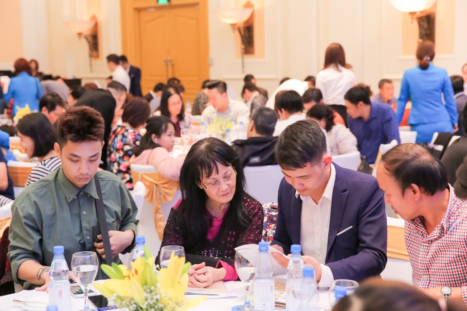 Màn ra mắt ngoạn mục của dự án Hot Ngay Dương Đình Nghệ - Cầu Giấy. - 2 Sự kiện ra mắt dự án Golden Park thu hút hàng trăm khách hàng tham dự