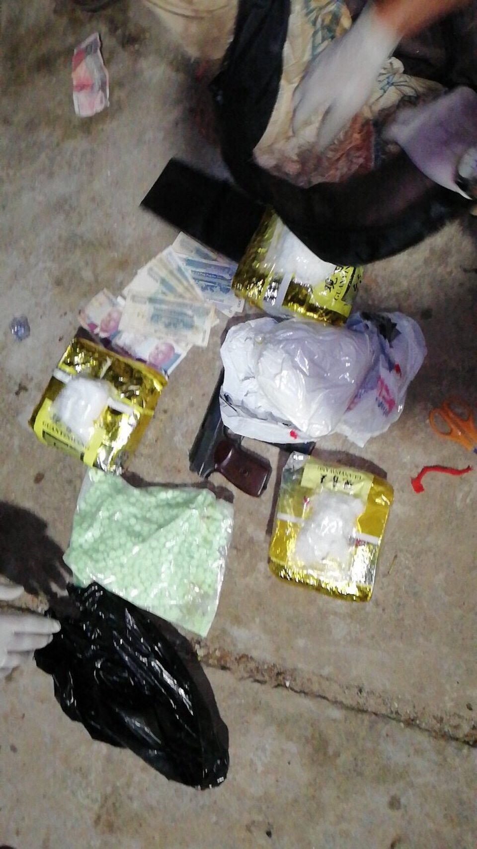 Triệt phá đường dây ma túy “khủng” từ Campuchia về Việt Nam - 2 Những túi ma túy lớn được đưa vào Việt Nam qua đường tiểu ngạch