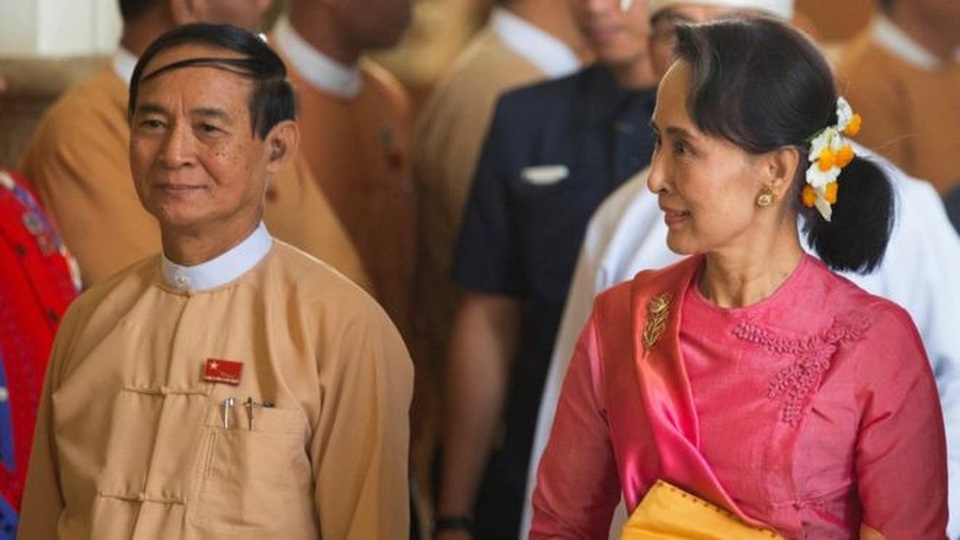 Myanmar có tổng thống mới - 1 Tân Tổng thống Myanmar Win Myint và Cố vấn nhà nước Myanmar Aung San Suu Kyi (Ảnh: Reuters)