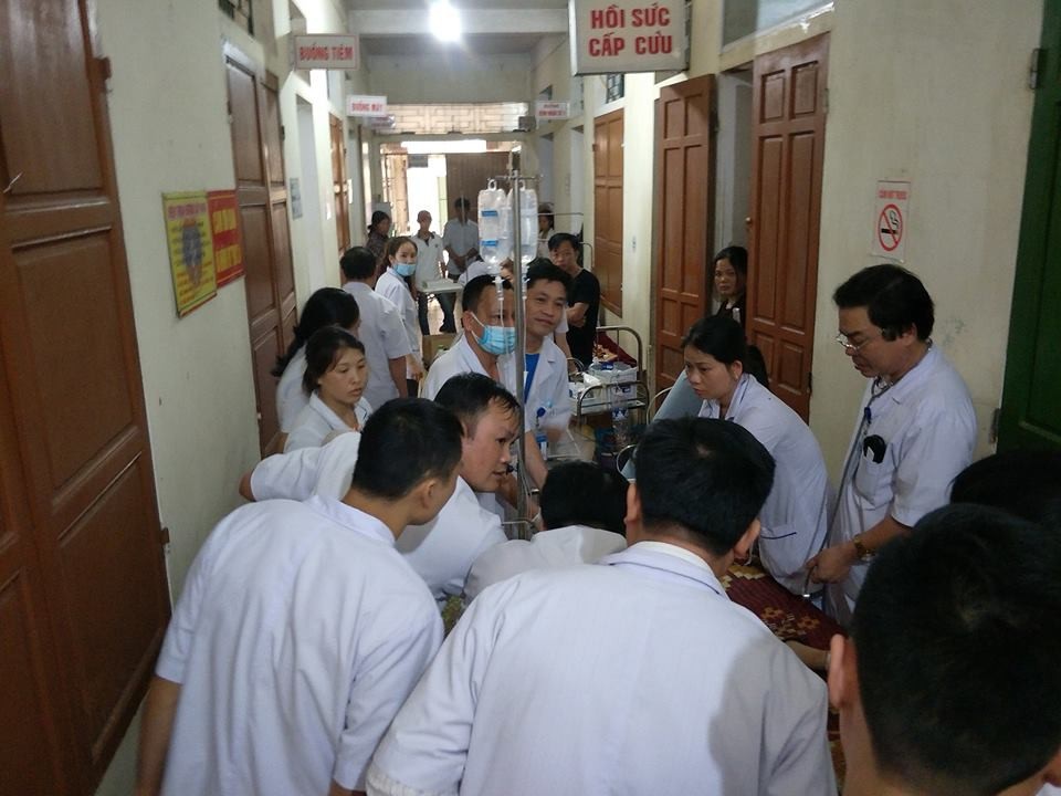 Cầm dao đâm chết vợ rồi tự sát - 2 Ngay sau khi vụ việc xảy ra, Hải và chị N. lập tức được các bác sĩ nỗ lực cấp cứu, tuy nhiên chị N. đã tử vong.