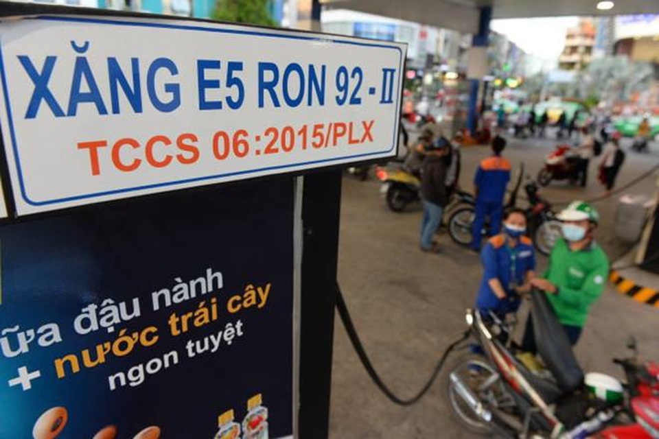 Xăng E5 có thể được hoàn thuế tiêu thụ đặc biệt hàng trăm tỷ đồng - 1
Thêm một chính sách hỗ trợ để khuyến khích tiêu thụ xăng sinh học E5