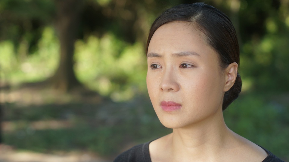 Hồng Diễm: “Không bao giờ đóng “cảnh nóng” để tránh ảnh hưởng gia đình” - 2 Tạo hình nhân vật Dung của Hồng Diễm trong phần 2 của phim do NSƯT Trọng Trinh - Tiến Huy đạo diễn.