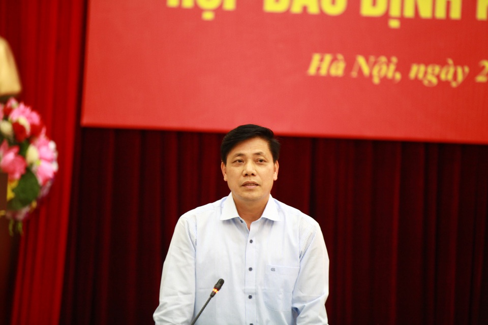 Vụ Grab “thâu tóm” Uber, lãnh đạo Bộ Giao thông: Không để tình trạng độc quyền - 2 Thứ trưởng Nguyễn Ngọc Đông trả lời tại họp báo