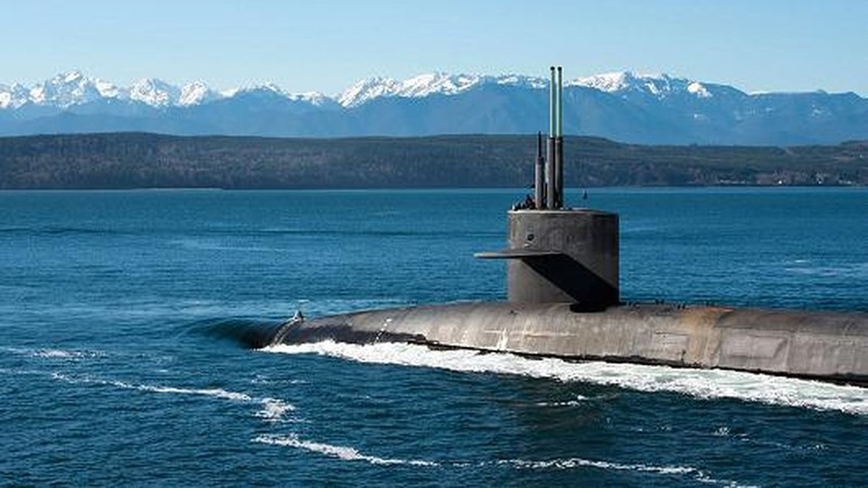 Tại sao Mỹ đóng cửa lãnh sự Nga ở Seattle? - 2
Tàu ngầm tàng hình USS Henry M. Jackson lớp Ohio trang bị tên lửa đạn đạo. Ảnh: US NAVY