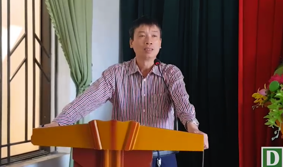 Gần 90 triệu đồng đến với hai chị em thơ dại bên bàn thờ lập vội của cha - 1 Ông Trần Văn Trí chia sẻ, trong lúc gia đình hai cháu đang gặp khó khăn, thì nhờ có báo Dân trí kêu gọi giúp, nay được bạn đọc ủng hộ là quá quý giá.