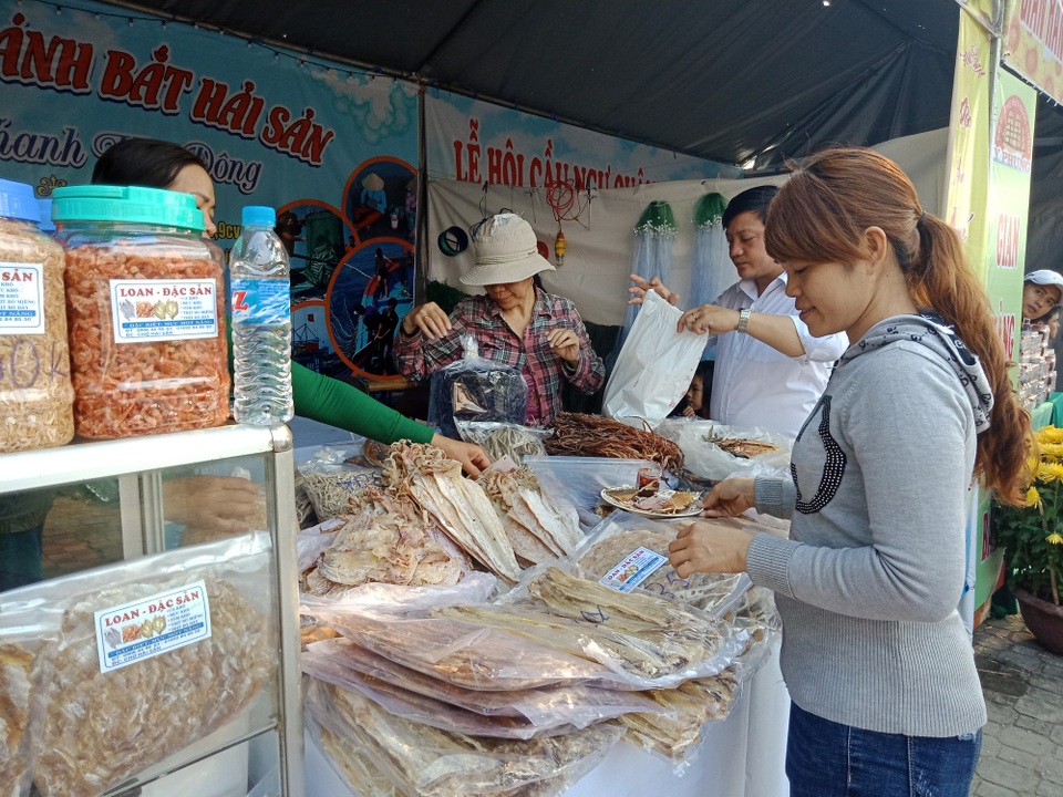 Đà Nẵng: Làng biển mở lễ hội cầu ngư - 7 Quà của biển ở lễ hội