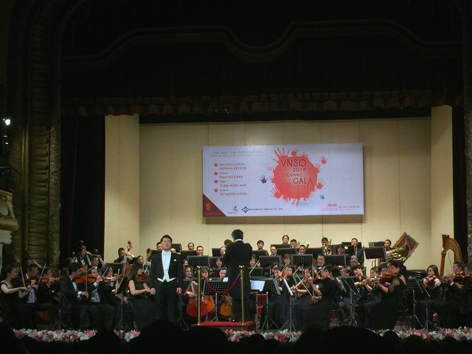 Ngôi sao opera Hàn Quốc Park Sung Min thăng hoa cùng các nghệ sĩ Việt - 4 Tiết mục biểu diễn của nghệ sĩ Park Sung Min.