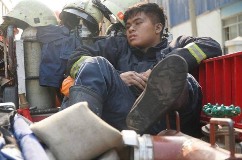Đêm tuyệt vọng ở chung cư Carina, cô gái trẻ kể lại hành trình tìm đường sống - 2
Người chiến sĩ PCCC được chị Diếp Hồng Phấn nhắc tới trong bài viết