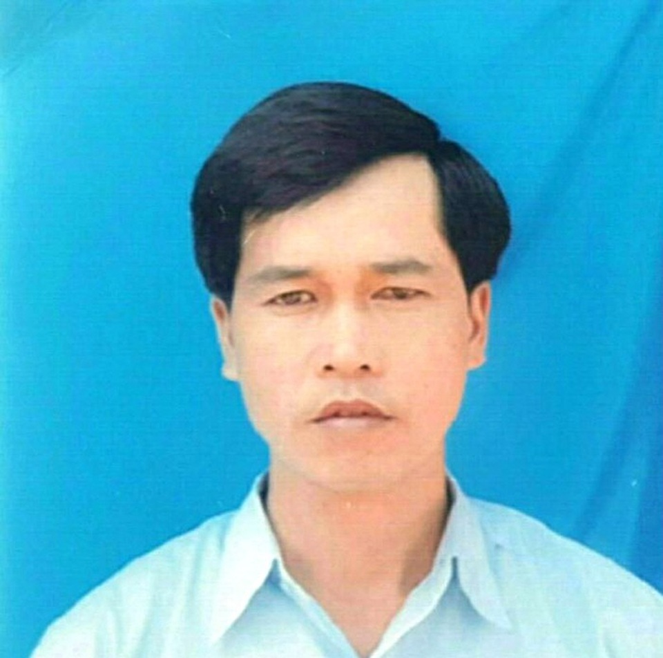 Bắt sỹ quan “dỏm” lừa chạy việc hơn 3 tỷ - 1
Đối tượng Hùng tại cơ quan điều tra