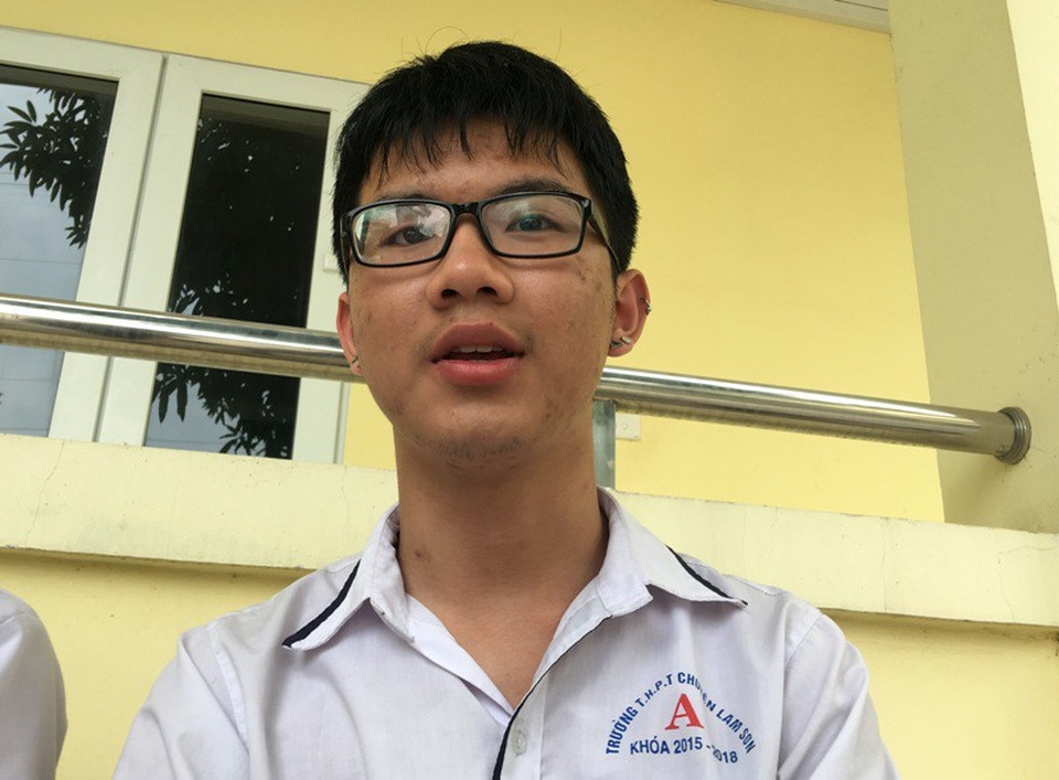 Viết bài luận về mắt giả của mình, nam sinh giành học bổng gần 5 tỷ đồng - 3 Trong bài luận cá nhân, Ninh đã viết về con mắt giả của mình