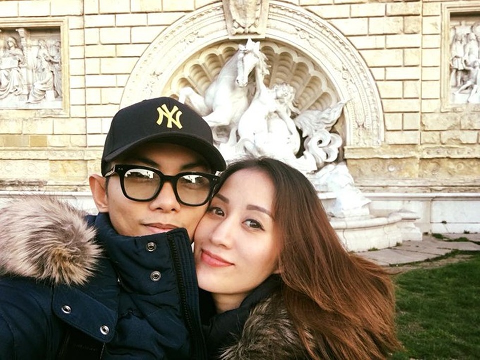 Khánh Thi - Phan Hiển có chuyến du lịch ở Ý. Phan Hiển ghi status đầy yêu thương dành cho vợ: Đi đâu cũng được, miễn là có em.