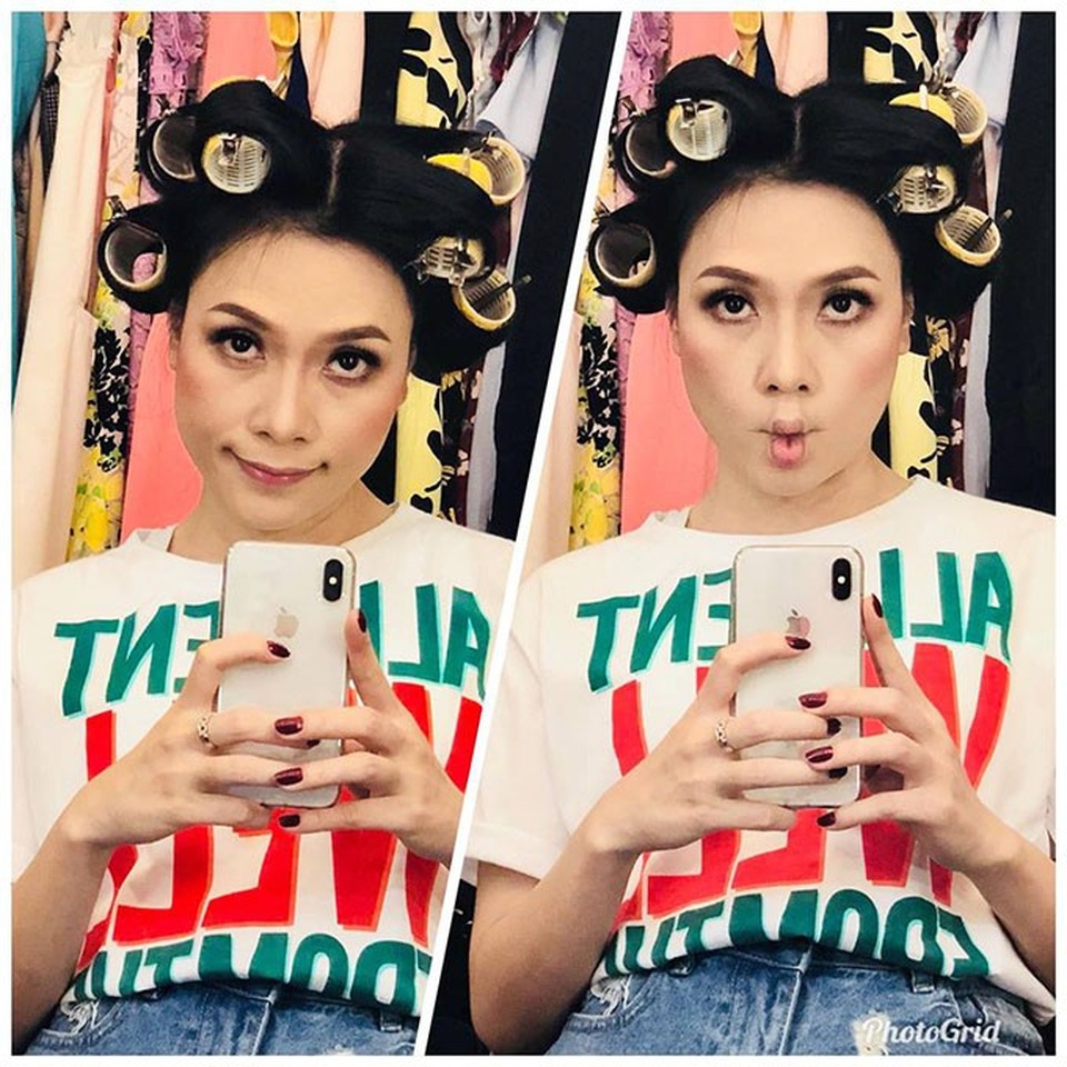 Ca sĩ Mỹ Tâm không ngại đăng ảnh xấu xí của mình khi đang đầu cuốn lô, cô còn nhí nhảnh chu môi làm miệng cá đáng yêu như tuổi teen.