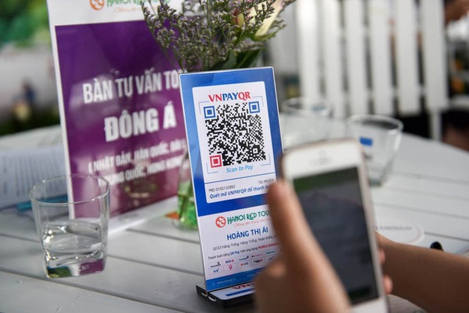 Hanoi Redtour cũng hỗ trợ thanh toán trực tuyến bằng mã QR cho du khách