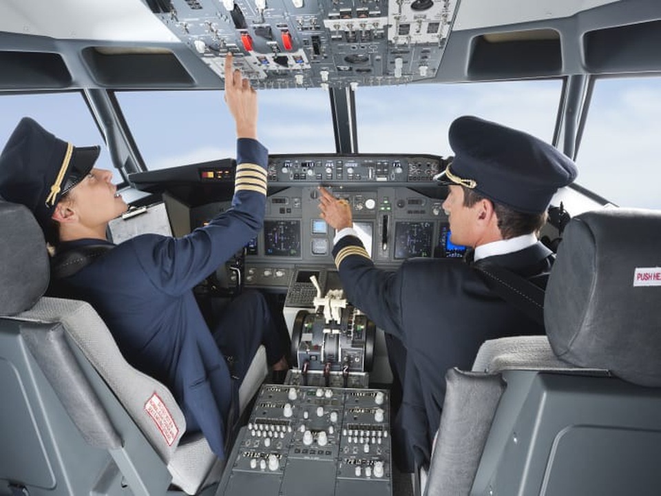 Sự khác biệt giữa chuyến bay thẳng và chuyến bay không dừng? - 1 Sự khác biệt giữa chuyến bay thẳng và chuyến bay không dừng? - 1