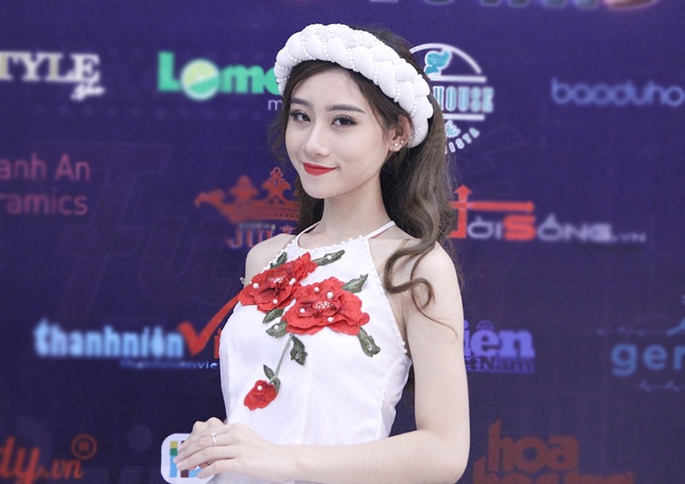 Tài năng múa của nữ sinh sở hữu vòng eo "con kiến" - 7 Dương tham gia nhiều chương trình nghệ thuật với tài năng múa
