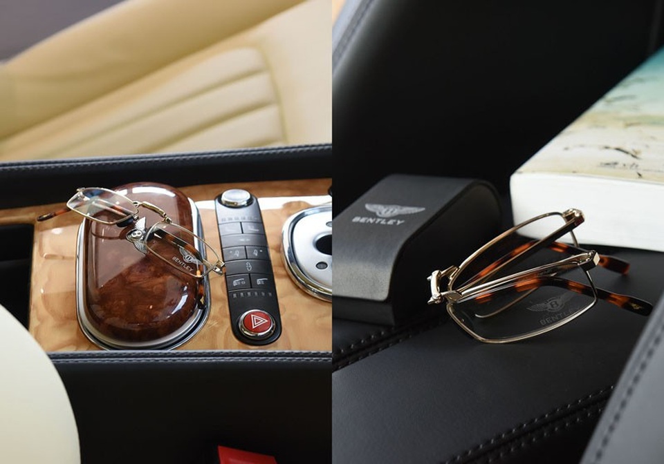
B-8070, mẫu kính đọc sách chuyên dụng của Bentley có thiết kế lịch thiệp, sau khi gập lại, chỉ vỏn vẹn trong lòng bàn tay. Mẫu kính có thiết kế độc đáo này của Bentley trở thành gợi ý quà tặng độc đáo dành cho những quý ông. Kính có giá 25,5 triệu đồng.
