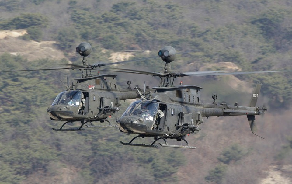 Các trực thăng OH-58D Kiowa Warrior của Lục quân Mỹ tham gia tập trận bắn đạn thật Đại bàng non ở Pocheon, Hàn Quốc năm 2015. (Ảnh: AP)