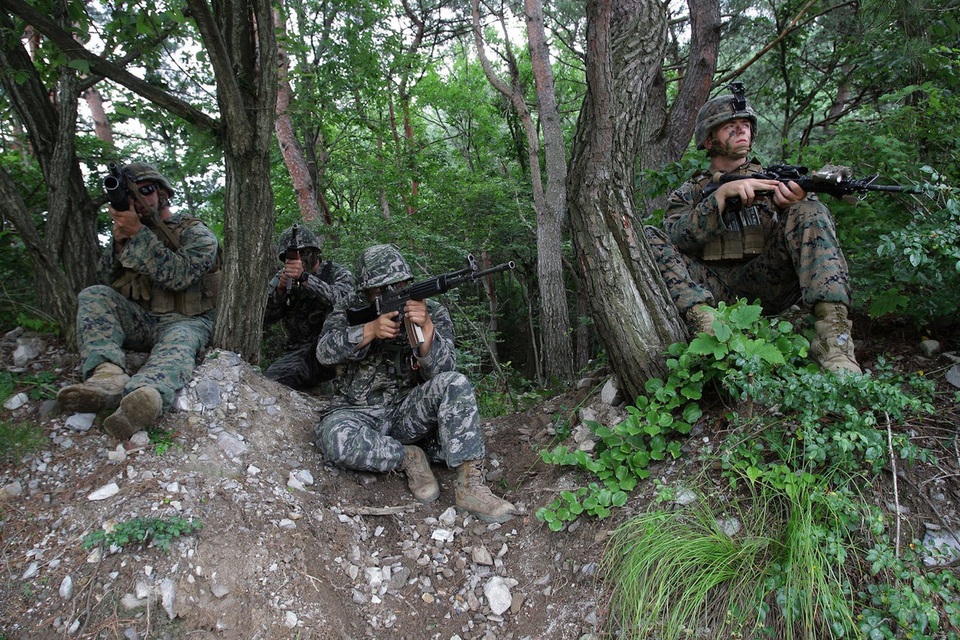 Lực lượng Viễn chinh Lính thủy đánh bộ số 3 của Mỹ được triển khai từ Okinawa, Nhật Bản tới Hàn Quốc tập trận năm 2016. (Ảnh: Getty)