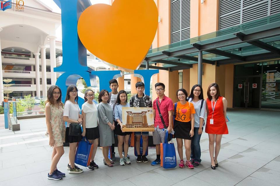 Hội thảo du học: Trường đại học 6 sao của Malaysia - 2
Học sinh Việt Nam tham dự Study Tour tại Sunway