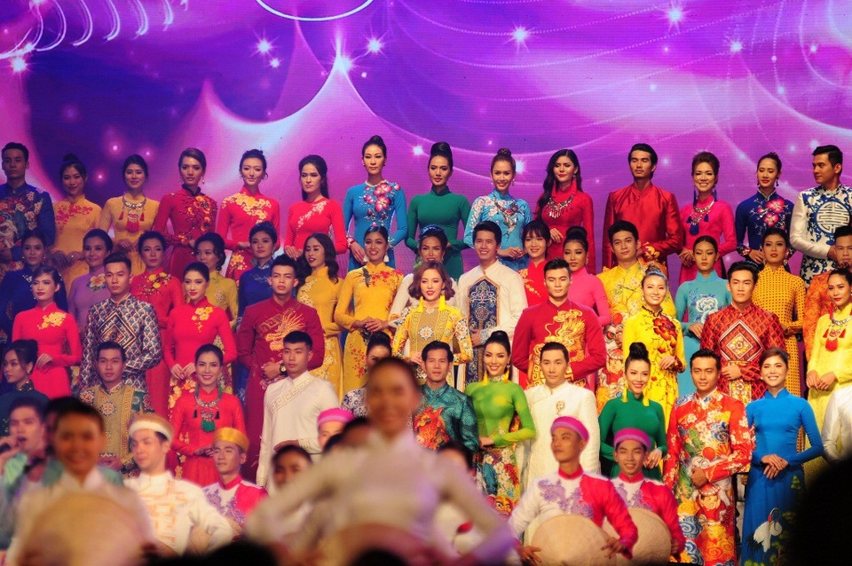 Chương trình có sự tham gia của 150 diễn viên (ảnh: Hữu Long)