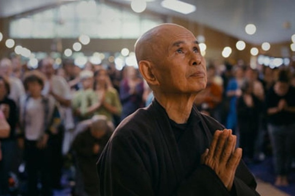 Ra mắt phim “Bước chân an lạc” - 2 Bước chân an lạc được giới thiệu là câu chuyện truyền cảm hứng hướng con người đến hạnh phúc đích thực của Thiền sư Thích Nhất Hạnh