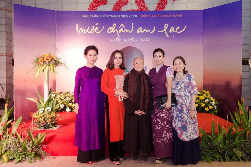 Ra mắt phim “Bước chân an lạc” - 1 Lễ ra mắt phim Bước chân an lạc tại Đà Nẵng vừa diễn ra tối 3/3