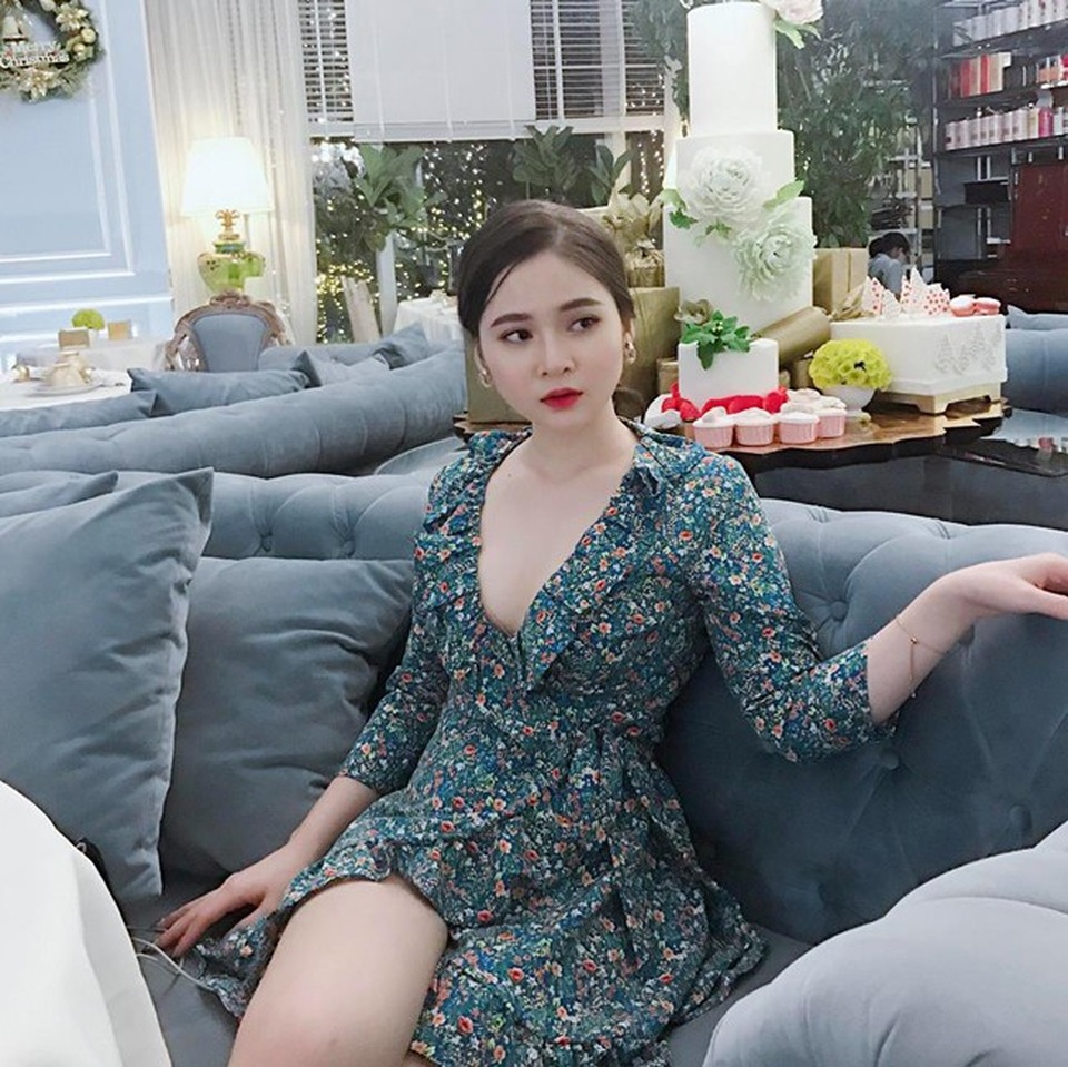 Hai nữ sinh gợi cảm khiến dân mạng "bần thần" mỗi lần đăng ảnh - 18
Cô nàng chỉ hứa hẹn sẽ bùng nổ trong năm 2018.