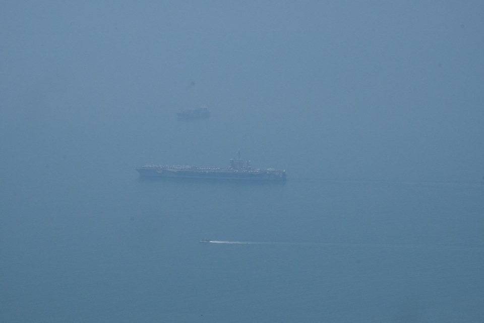 Tàu sân bay Mỹ đã vào vịnh Đà Nẵng - 3 Tàu sân bay Mỹ đã vào vịnh Đà Nẵng - 3