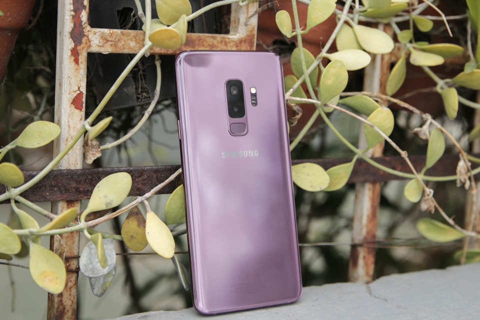 Những smartphone nổi bật bán ra thị trường trong quý I/2018 - 2