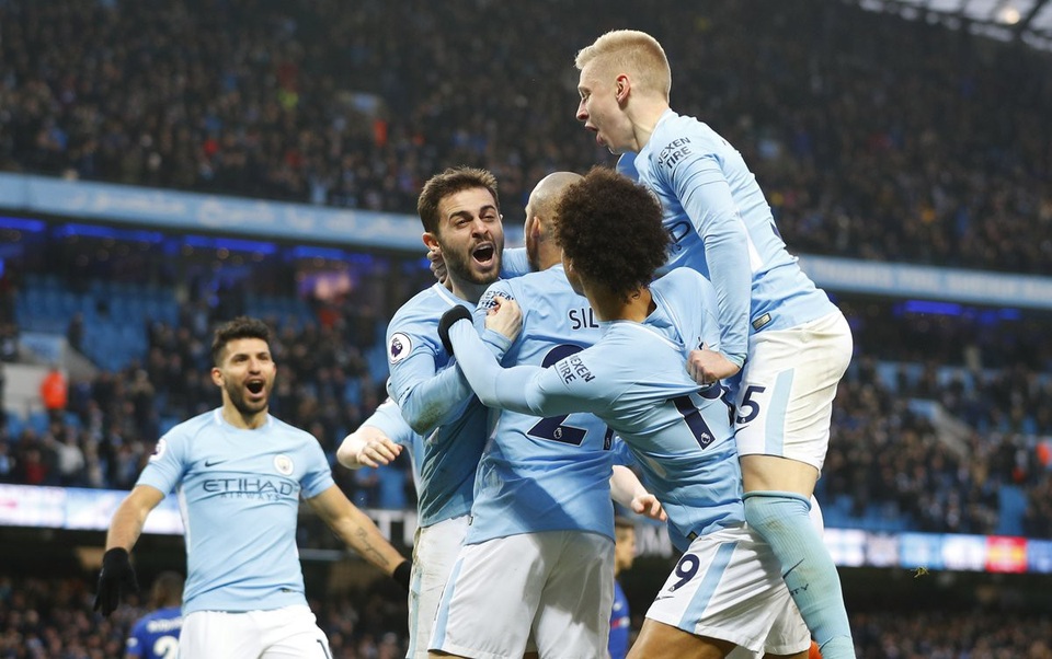 Man City 1-0 Chelsea: Áp đảo toàn diện - 4
Các cầu thủ Man City ăn mừng sau bàn mở tỉ số