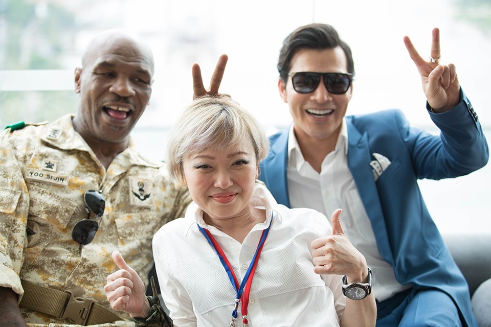 Nội dung chính bộ phim “Girls 2 - Những cô gái và găng tơ” với sự tham gia của: Trần Bảo Sơn, Mike Tyson, Trương Quân Ninh, Tiết Khải Kì, Trần Y Hàm, Elly Trần, Vương Thủy Lâm, Phạm Điềm Điềm... là câu chuyện xoay quanh tình yêu và sự thù hận.