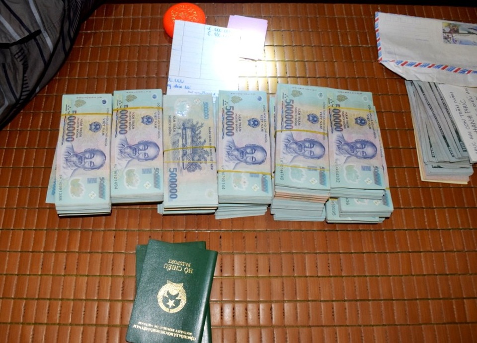 Hàng tỷ đồng thu giữ