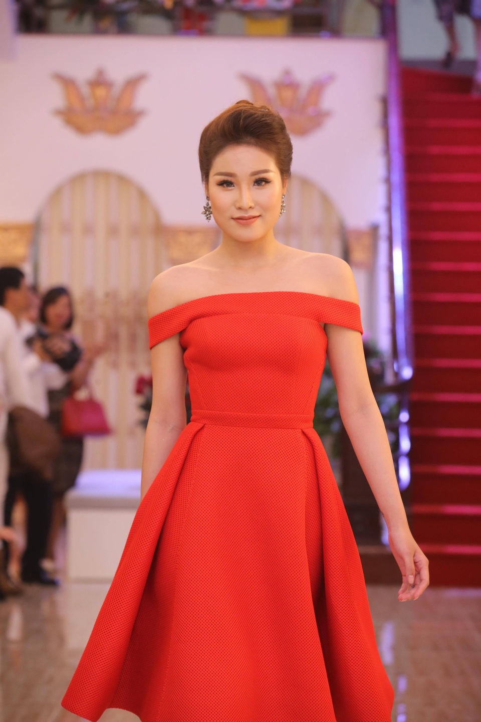 NTK Lê Hoàng Hải liên tiếp khai trương showroom thời trang “thứ 6” của mình tại Vĩnh Phúc - 6 Do đó, NTK Lê Hoàng Hải trước khi bắt đầu cho ra đời một sản phẩm của mình đều phải tính toán kỹ lưỡng, chi tiết đến từng công đoạn.