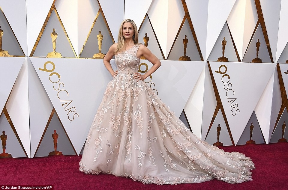 Người đẹp dập dìu khoe dáng trên thảm đỏ Oscar - 24
Mira