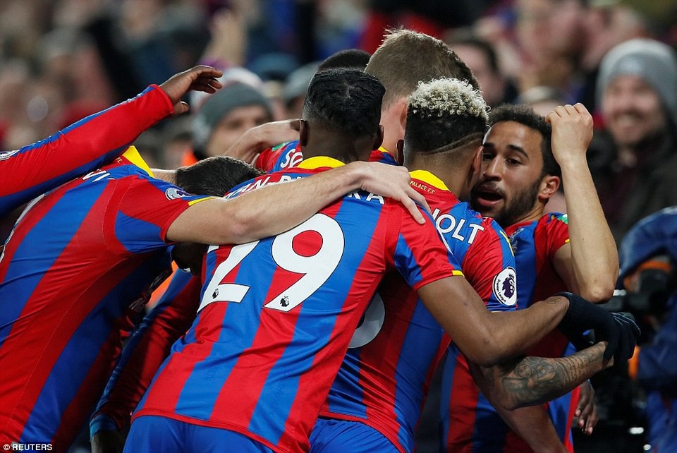 Nhìn lại màn ngược dòng ngoạn mục của MU trên sân Crystal Palace - 4
Niềm hạnh phúc của Townsena và các đồng đội sau khi ghi bàn